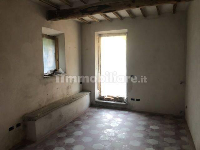 Casa colonica via del Molino, Torre, Bucine — foto 3 di 10