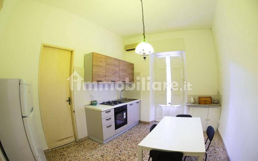 Stanza singola via Orchidea 4, Catania — foto 4 di 11
