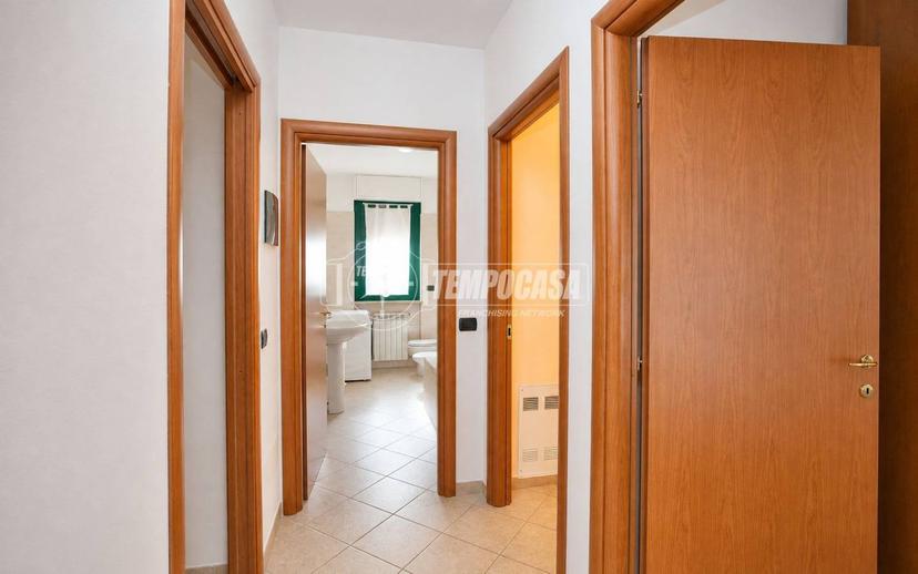 Trilocale via Novara, Centro, Trecate — foto 3 di 37