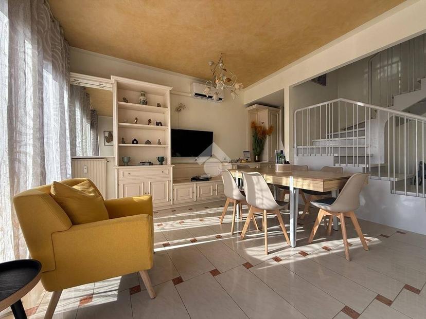Trilocale viale Guglielmo Marconi 2, Centro, Sirmione — foto 9 di 29