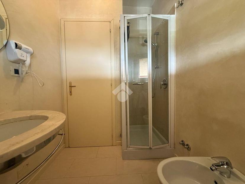 Trilocale viale Guglielmo Marconi 2, Centro, Sirmione — foto 4 di 29