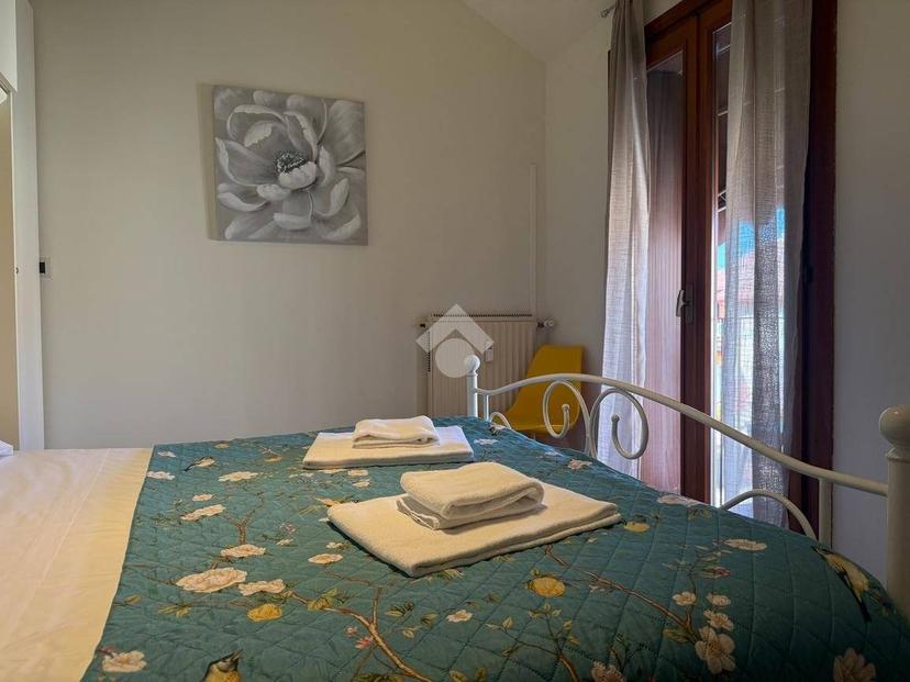 Trilocale viale Guglielmo Marconi 2, Centro, Sirmione — foto 3 di 29