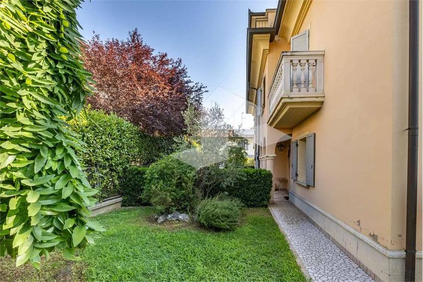 Villa bifamiliare, ottimo stato, 346 m², Canali - Capriolo, Reggio Emilia — foto 2 di 41