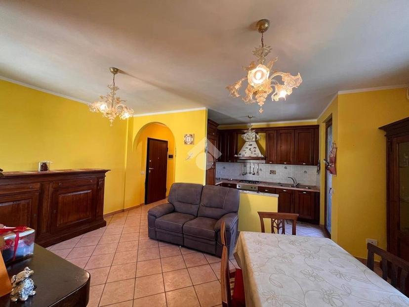 Trilocale via Flaminia Sud, Vescia, Belfiore, Scanzano, Foligno — foto 3 di 24