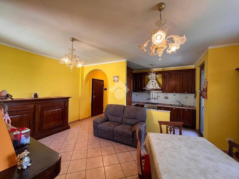 Trilocale via Flaminia Sud, Vescia, Belfiore, Scanzano, Foligno — foto 23 di 24