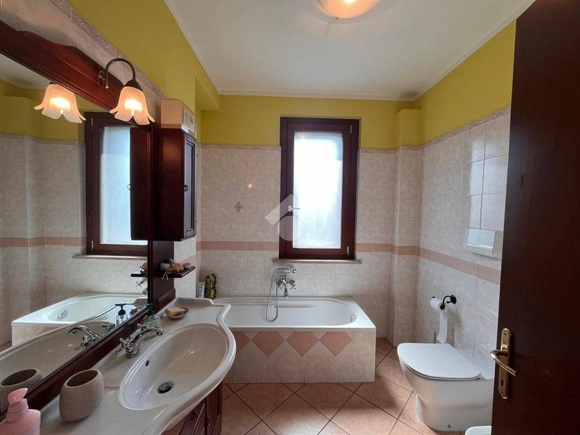 Trilocale via Flaminia Sud, Vescia, Belfiore, Scanzano, Foligno — foto 12 di 24