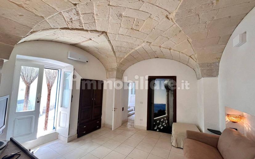 Bilocale via G. M. Laggetto 18, Centro, Otranto — foto 18 di 36