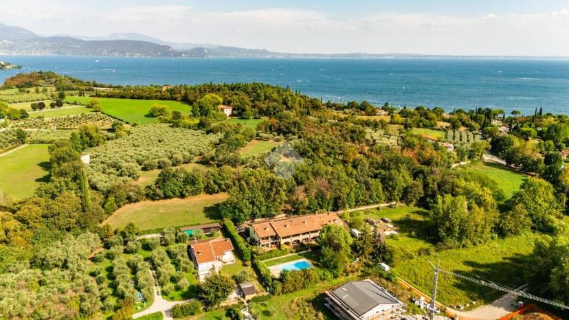 Trilocale via Montiroli, San Felice del Benaco — foto 3 di 49