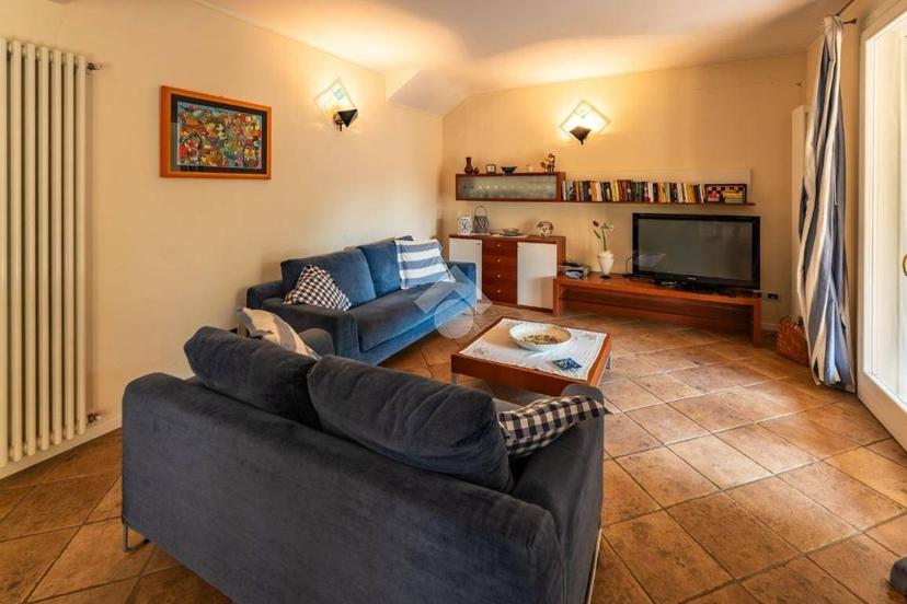 Trilocale via Montiroli, San Felice del Benaco — foto 48 di 49
