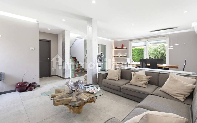 Villa unifamiliare via Gaslago 32, Centro, Polpenazze del Garda — foto 4 di 30