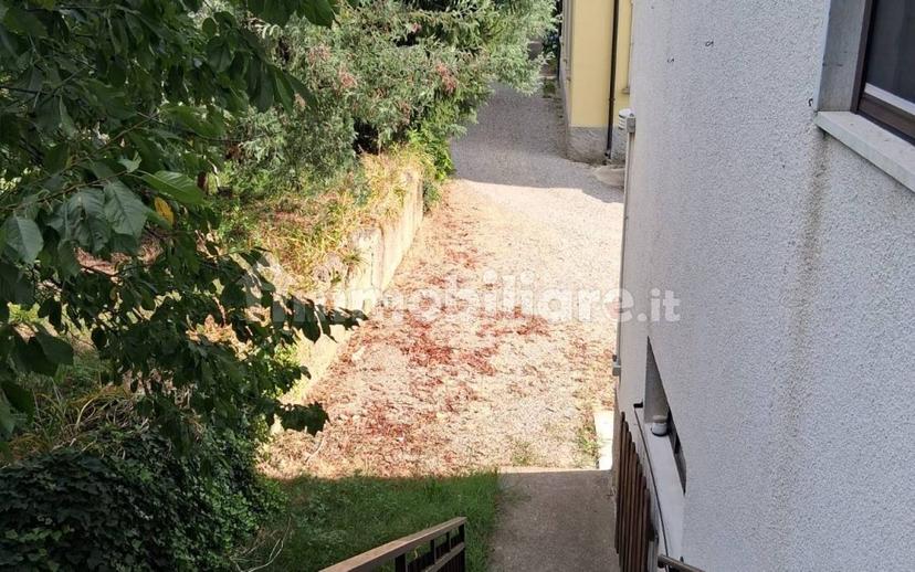 Villa bifamiliare via Cesare Battisti, Gemonio — foto 10 di 14