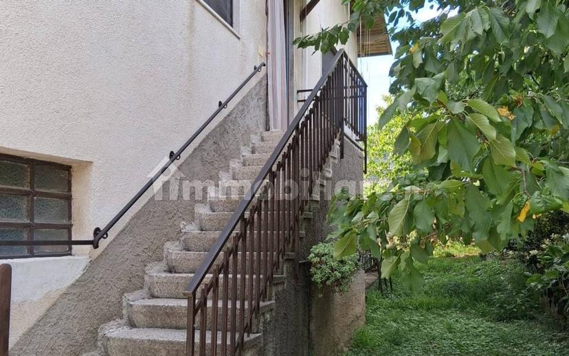 Villa bifamiliare via Cesare Battisti, Gemonio — foto 5 di 14