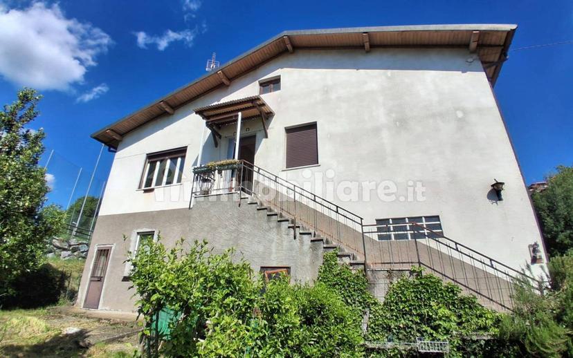 Villa bifamiliare via Cesare Battisti, Gemonio — foto 7 di 14