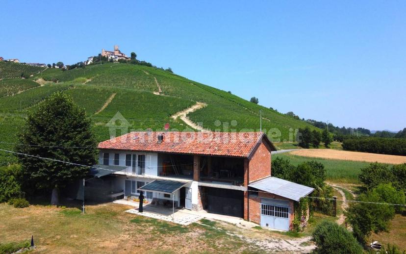 Cascina, buono stato, 325 m², Castiglione Falletto