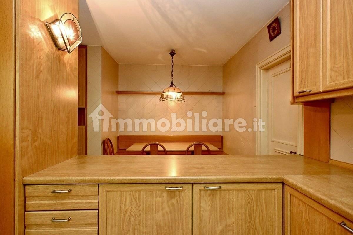 Appartamento buono stato, piano terra, Centro, Bolzano