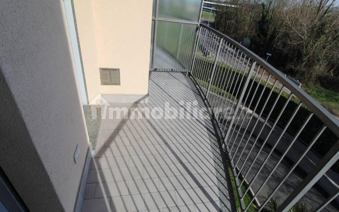 Trilocale via Roma 11, Gorla Minore