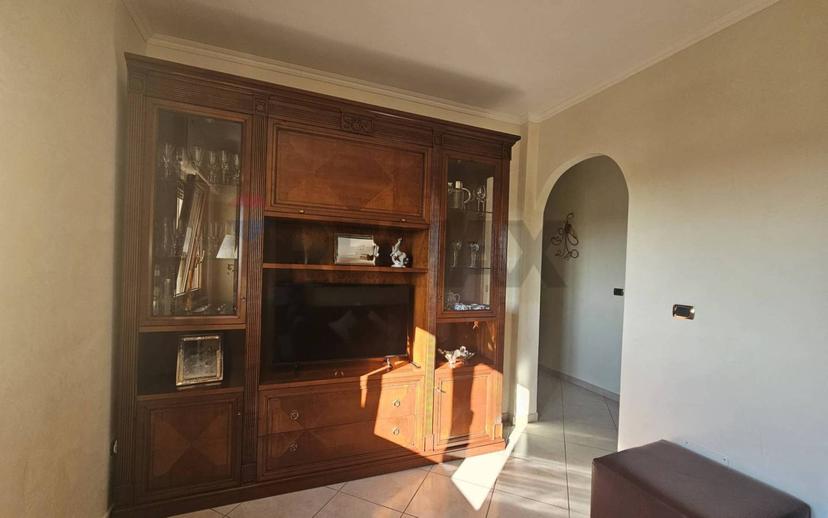 Quadrilocale buono stato, settimo piano, Trani — foto 4 di 36