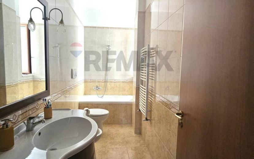 Quadrilocale buono stato, settimo piano, Trani — foto 16 di 36