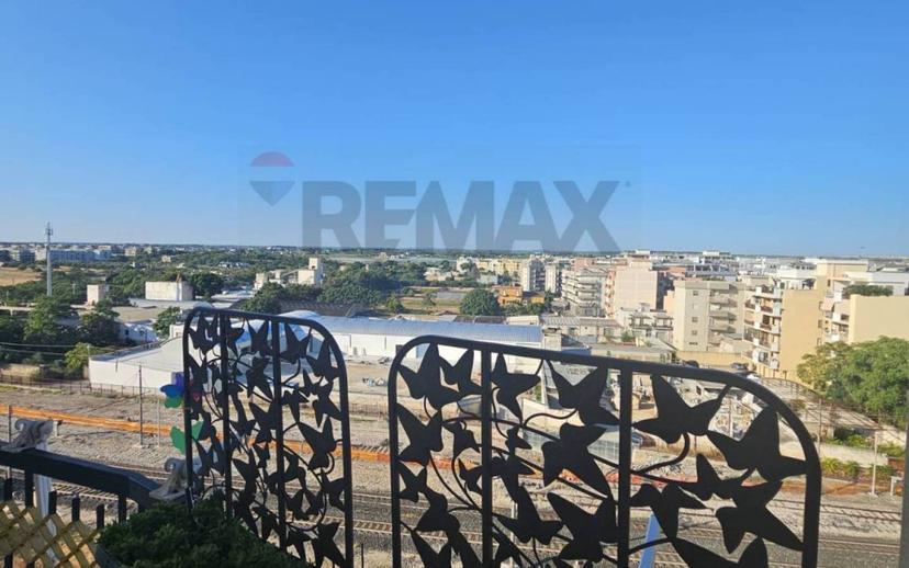 Quadrilocale buono stato, settimo piano, Trani — foto 14 di 36