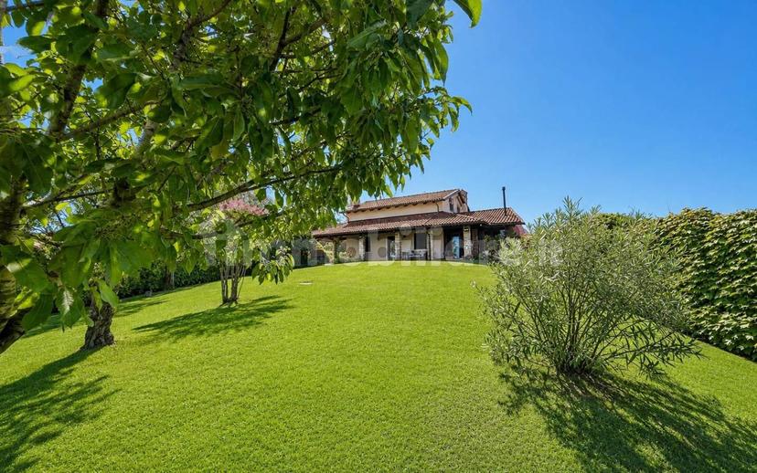 Villa unifamiliare via La Morra, Cherasco — foto 18 di 38