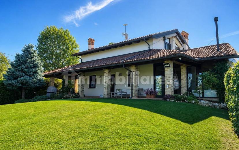 Villa unifamiliare via La Morra, Cherasco — foto 27 di 38