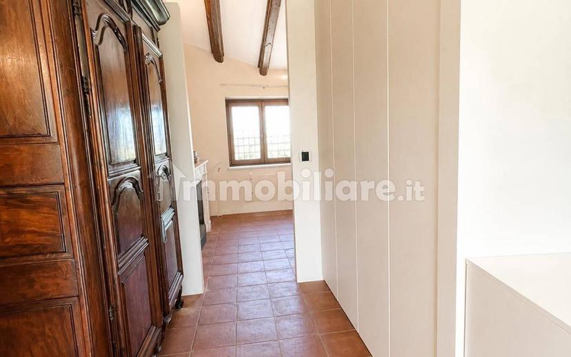 Villa unifamiliare via La Morra, Cherasco — foto 3 di 38