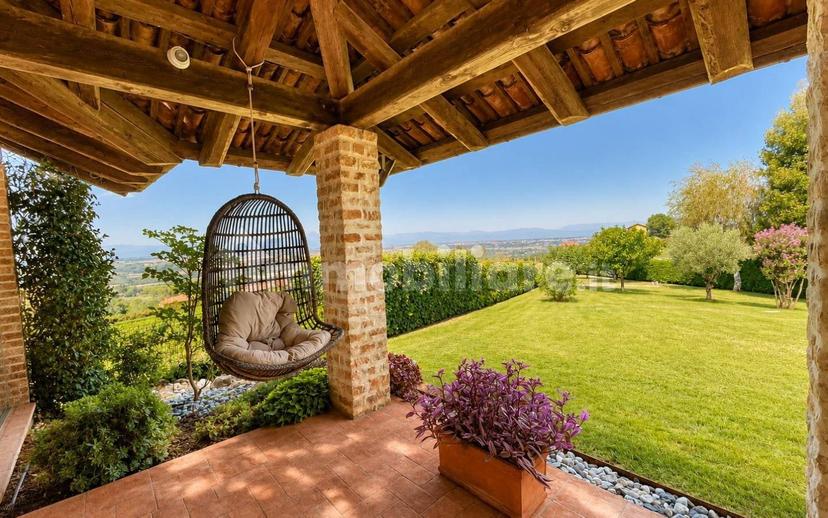 Villa unifamiliare via La Morra, Cherasco — foto 8 di 38