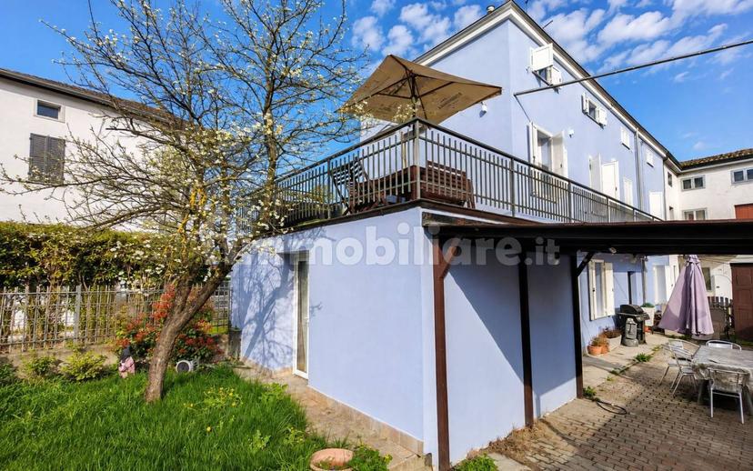 Villa a schiera via Martiri della Libertà, Ponte Taro, Fontevivo — foto 17 di 17