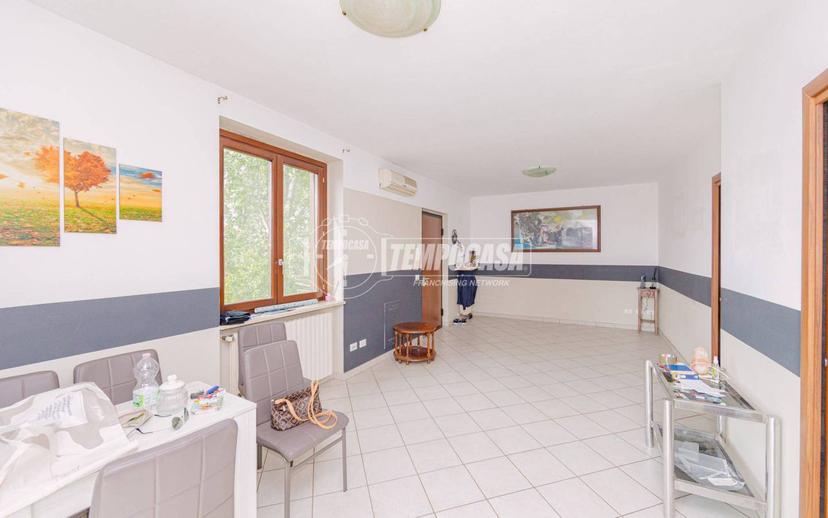 Trilocale via Cappuccini 37/B, Vallere, Castellana, Vigevano — foto 2 di 27