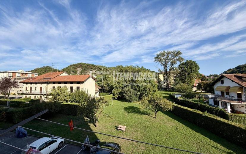 Quadrilocale via Vittorio Veneto 58, Centro, Arona — foto 19 di 39
