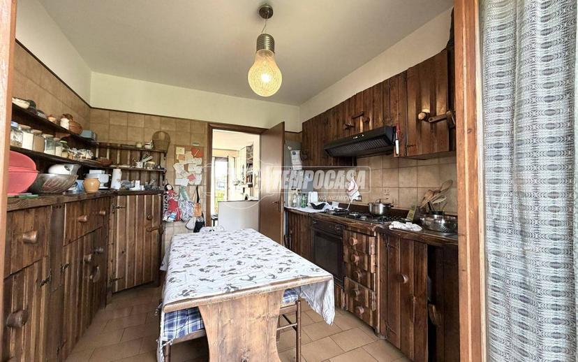 Quadrilocale via Vittorio Veneto 58, Centro, Arona — foto 15 di 39