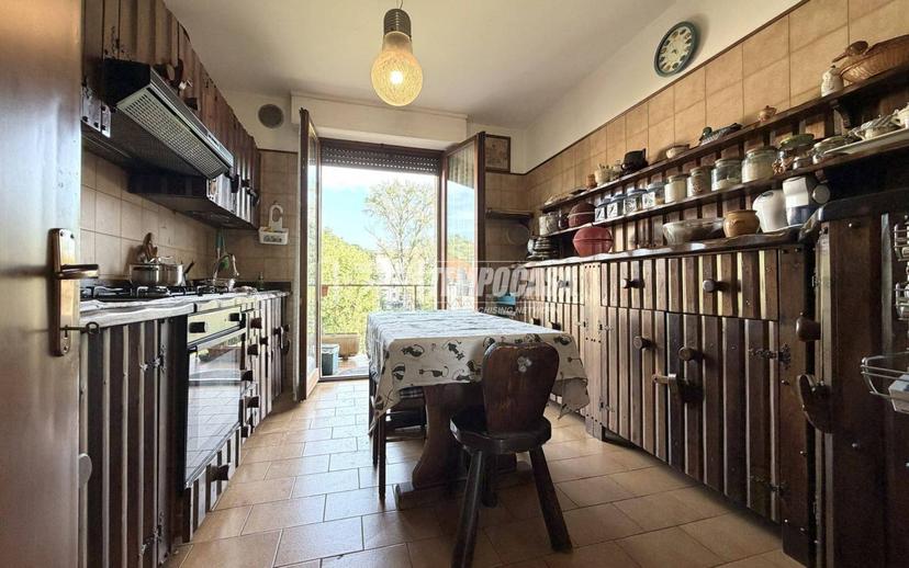 Quadrilocale via Vittorio Veneto 58, Centro, Arona — foto 13 di 39