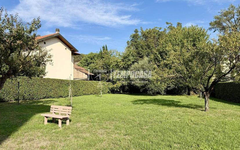 Quadrilocale via Vittorio Veneto 58, Centro, Arona — foto 37 di 39