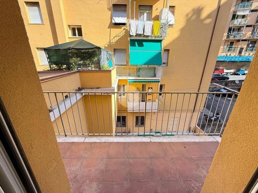 Trilocale via Pasquale Berghini 27, San Fruttuoso, Genova — foto 18 di 22