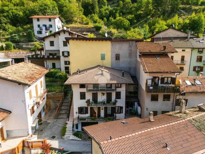 Quadrilocale frazione piazza 74, Piazza, Terragnolo — foto 2 di 36