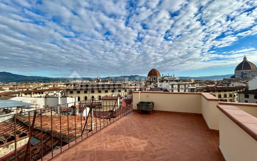 Attico piazza di Santa Maria Novella 18, Santa Maria Novella, Firenze — foto 6 di 27