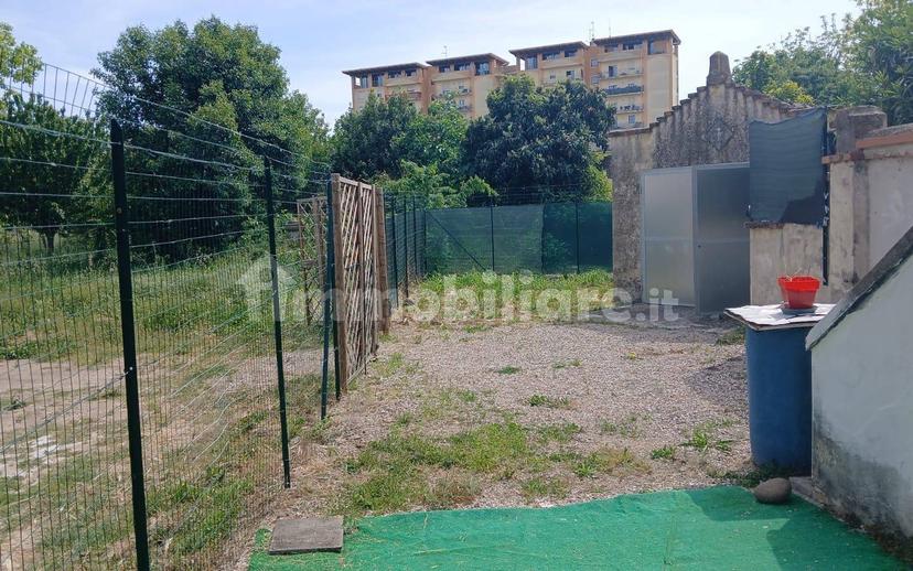 Villa a schiera via Legnago, Lunetta Frassino, Mantova