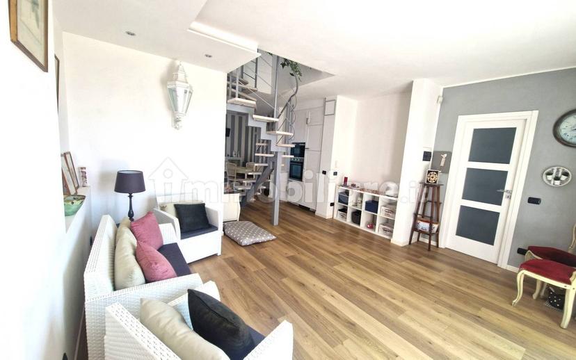 Trilocale via Colombarola 22, Centro, Sirmione — foto 11 di 38