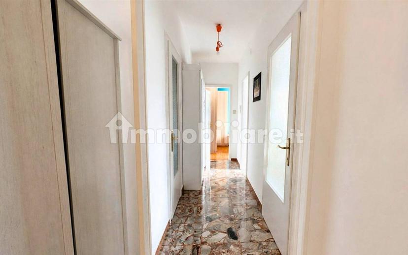 Trilocale buono stato, quarto piano, San Luigi - Rozzol, Trieste — foto 7 di 26