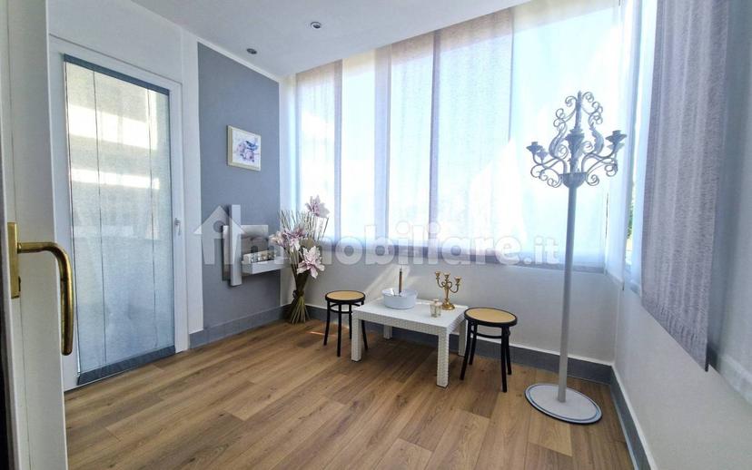 Trilocale via Colombarola 22, Centro, Sirmione — foto 4 di 38