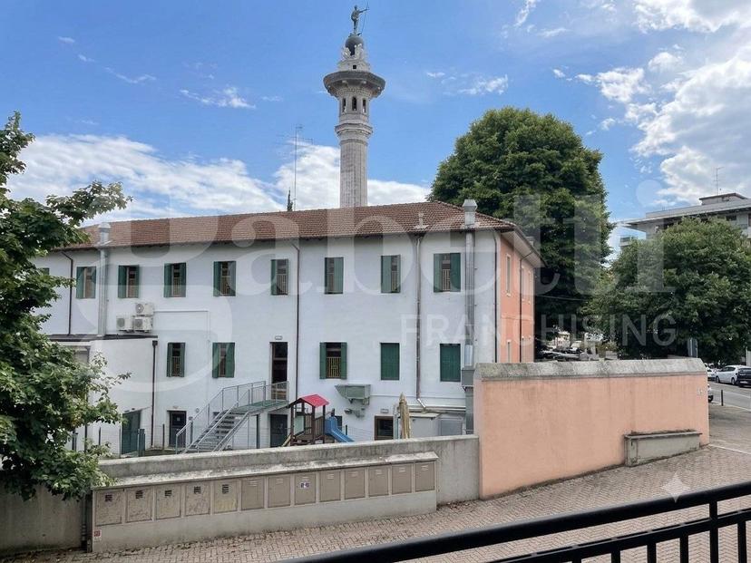 Quadrilocale largo San Giorgio, 7, Centro Storico, Pordenone — foto 6 di 32