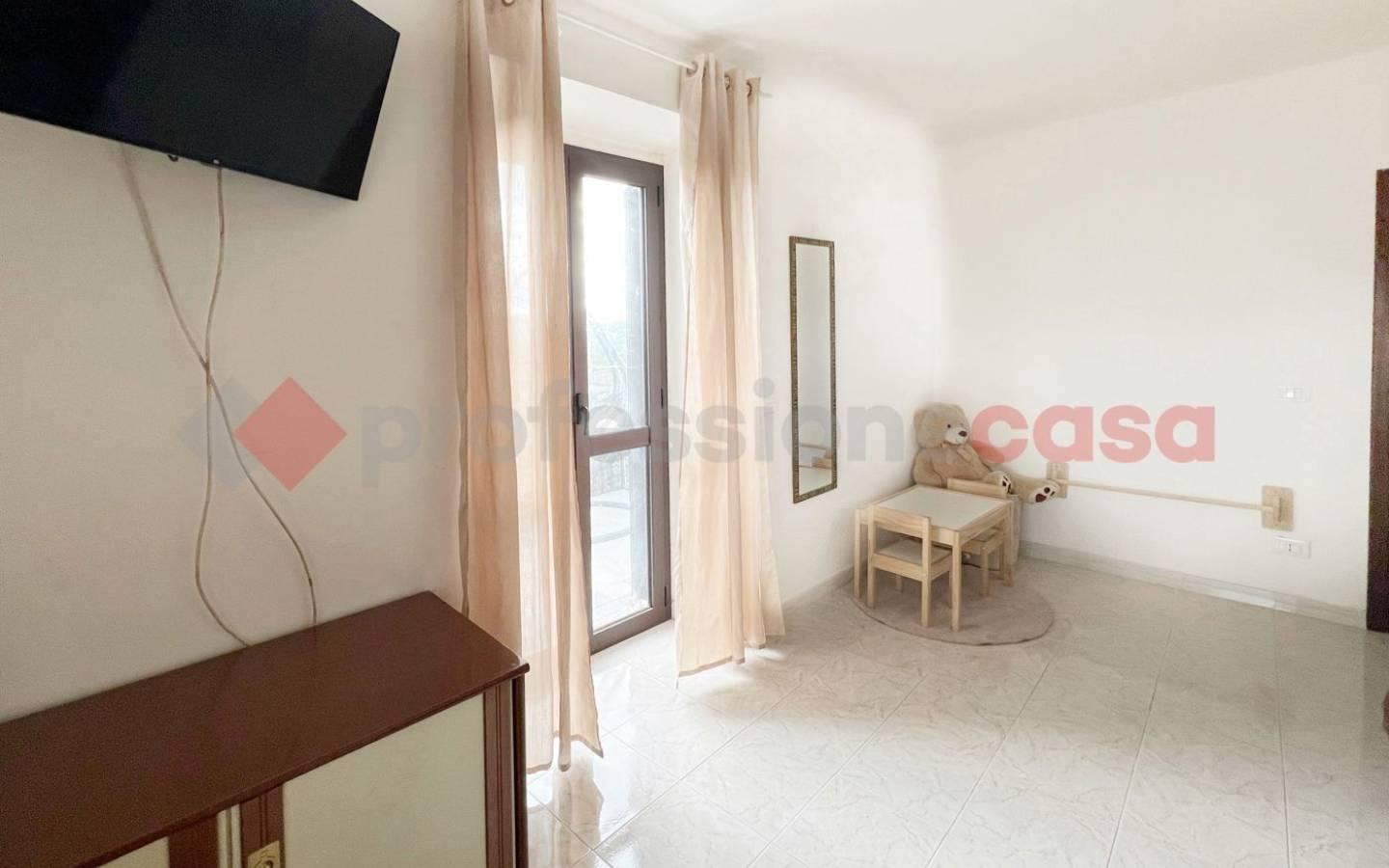 Appartamento via Borgo Provaroni, 40, Villa Provaroni, Poggio Bustone