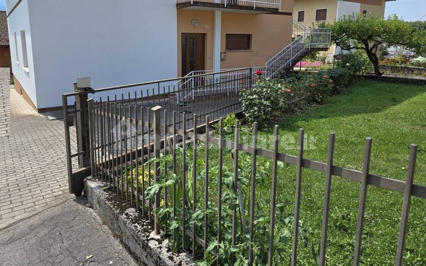 Trilocale via Santa Chiara 12, Centro, Belluno