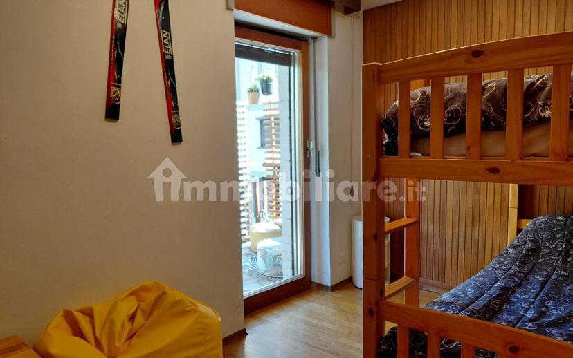 Trilocale via Regionale 5, Centro, Courmayeur — foto 15 di 30