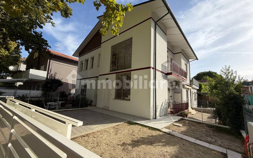 Appartamento viale Volturno 111, Centro, Cervia — foto 3 di 42