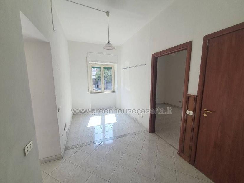 Trilocale via Cardinale Annibale da Ceccano 21, Centro Storico - Corso Trieste, Caserta — foto 23 di 40