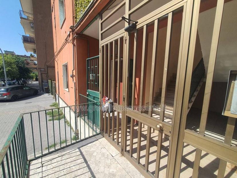 Trilocale via Cardinale Annibale da Ceccano 21, Centro Storico - Corso Trieste, Caserta — foto 6 di 40