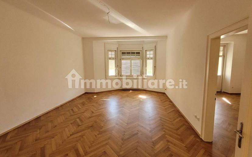 Trilocale ottimo stato, secondo piano, Centro, Merano — foto 6 di 10