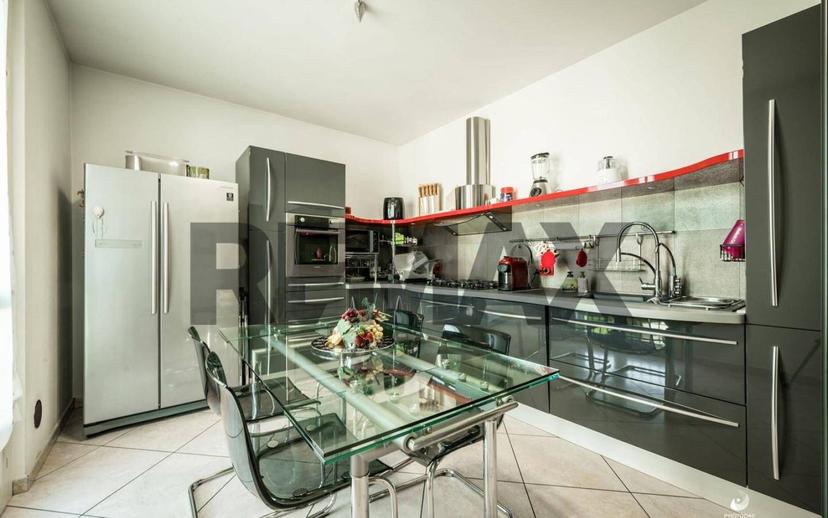 Appartamento buono stato, su più livelli, Centro, Fidenza — foto 14 di 36