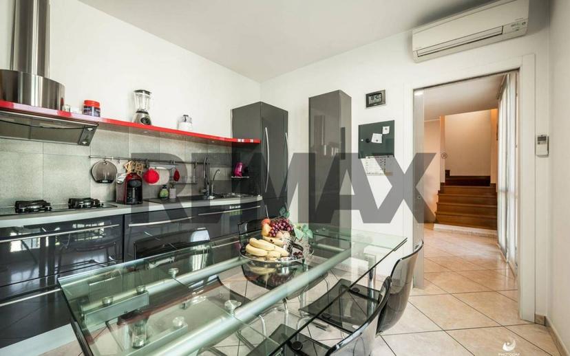 Appartamento buono stato, su più livelli, Centro, Fidenza — foto 5 di 36